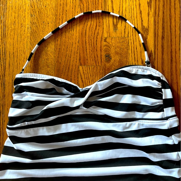 MOSSIMO Swim Tankini Top - Picture 3 of 4